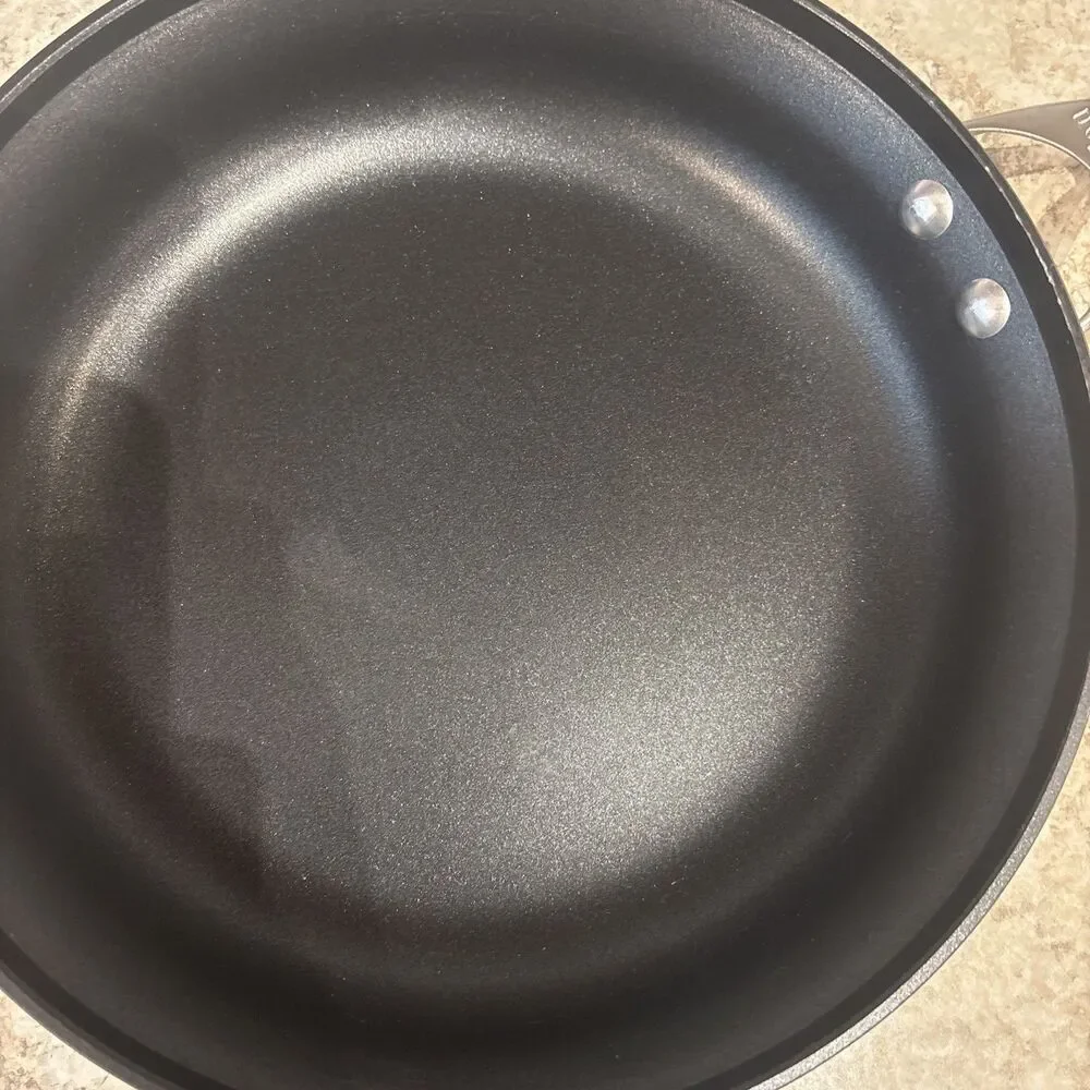 Calphalon Hard Anodized Nonstick Skillet Toledo USA 1392-12